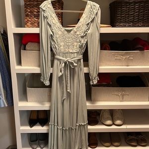 In Loom dress size small